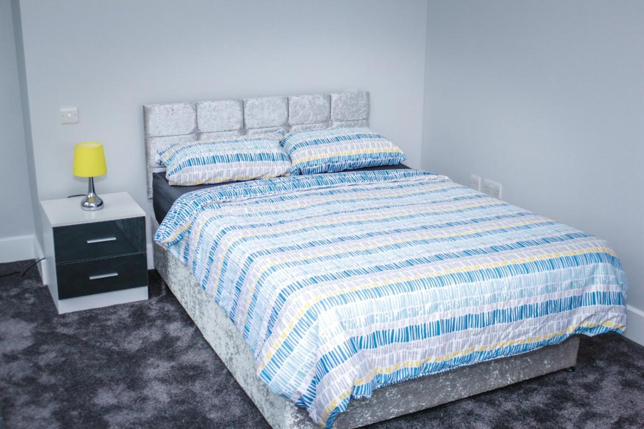 Camden Guest House Double Bedroom With Super Large King Bed Лондон Екстериор снимка