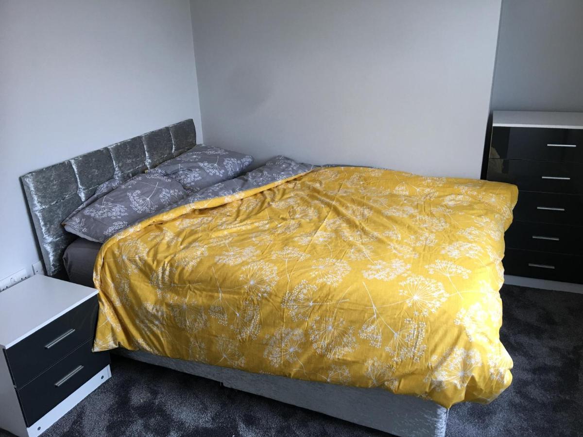 Camden Guest House Double Bedroom With Super Large King Bed Лондон Екстериор снимка