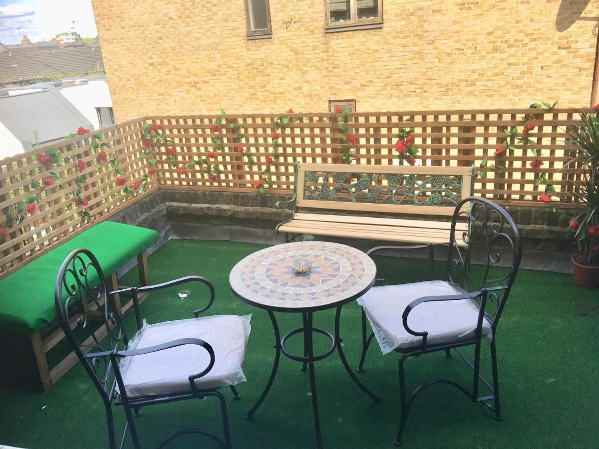 Camden Guest House Double Bedroom With Super Large King Bed Лондон Екстериор снимка